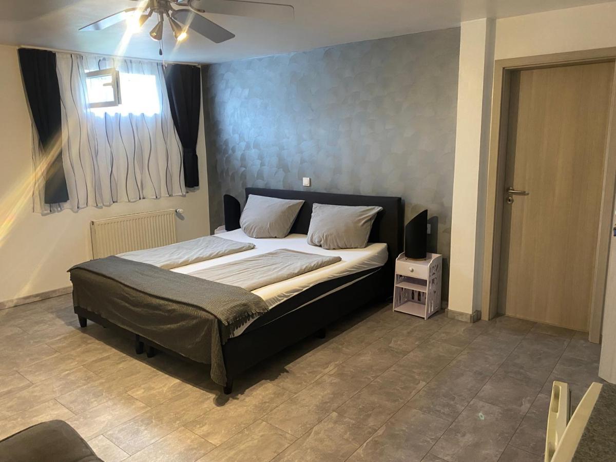 Mikroapartments Klarenthal Saarbrücken Esterno foto
