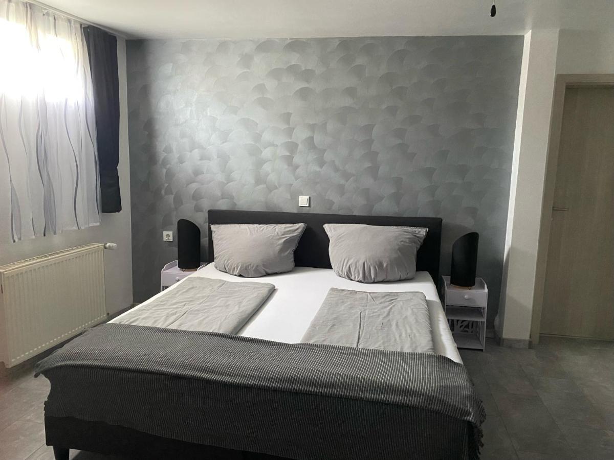 Mikroapartments Klarenthal Saarbrücken Esterno foto