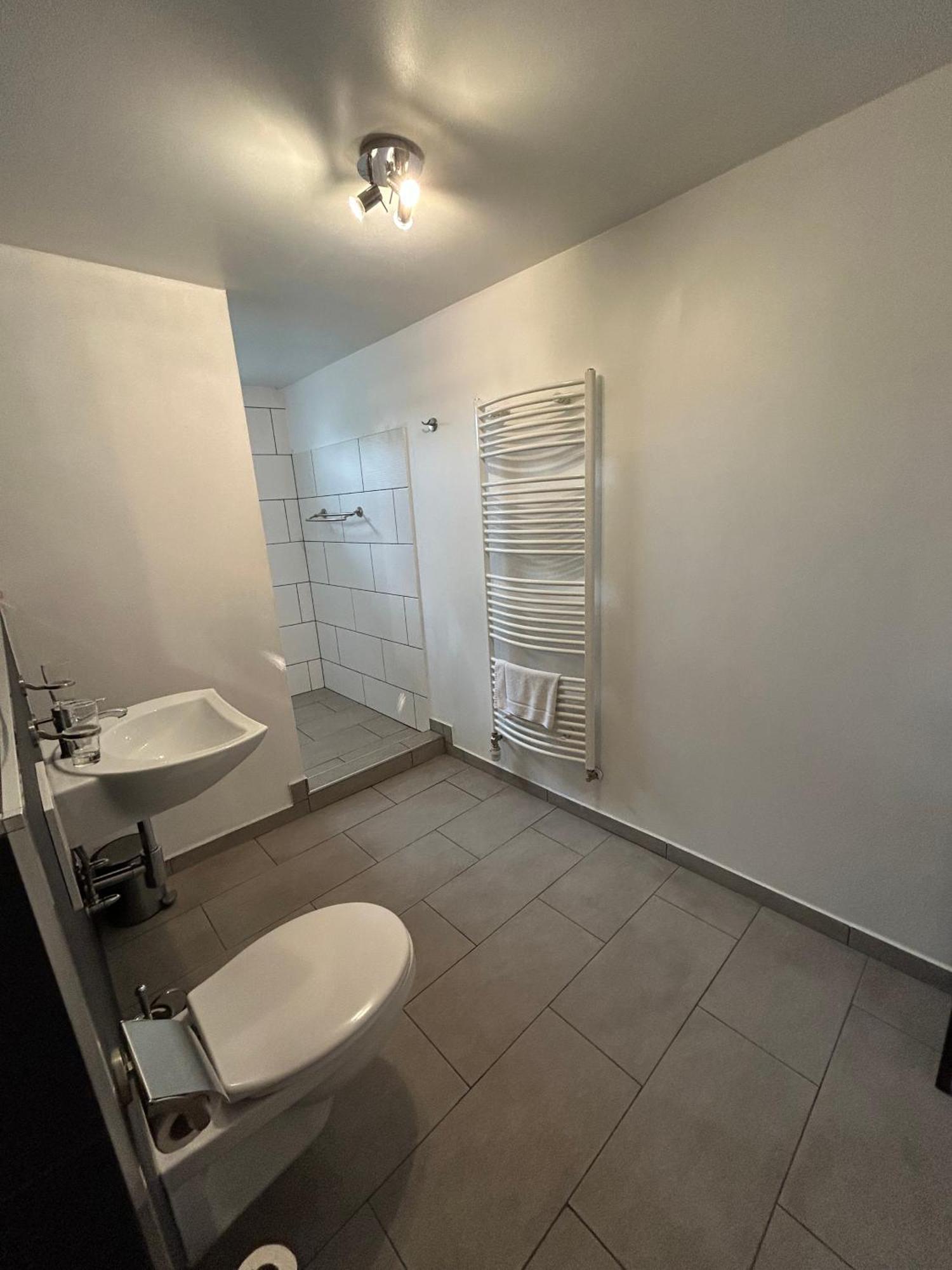 Mikroapartments Klarenthal Saarbrücken Esterno foto