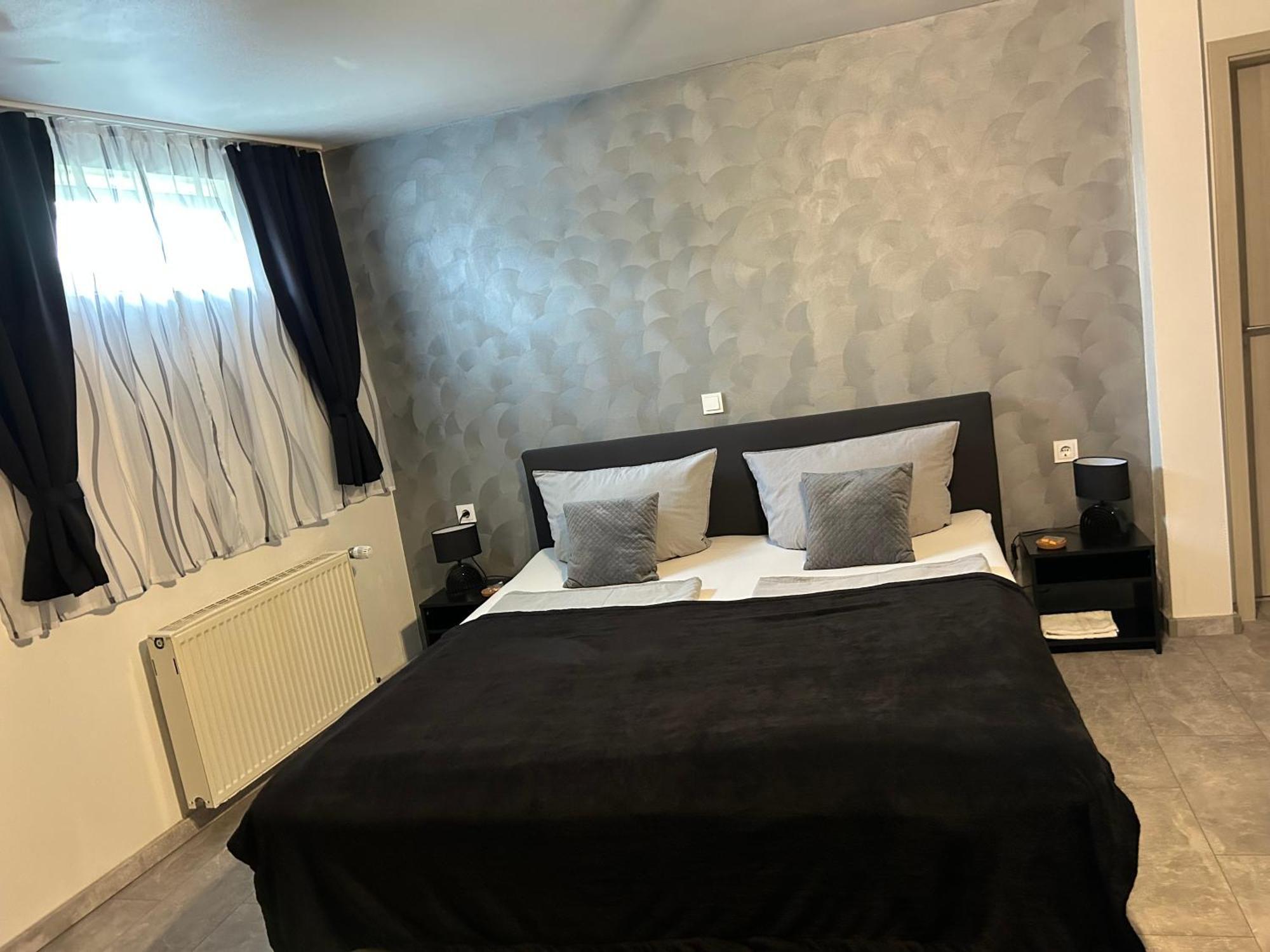 Mikroapartments Klarenthal Saarbrücken Esterno foto