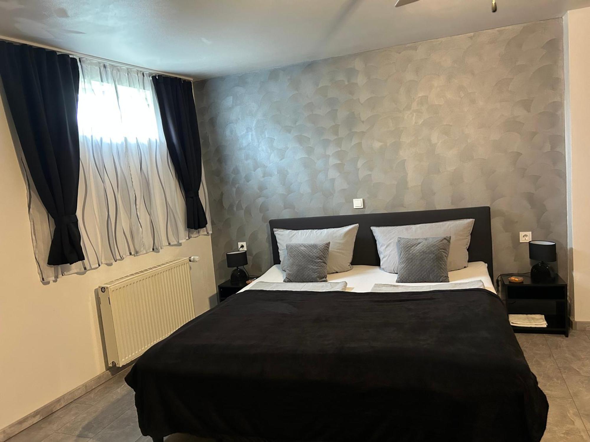 Mikroapartments Klarenthal Saarbrücken Esterno foto